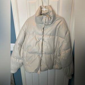 American Eagle puffer jacket white XL